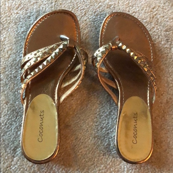 Bronze flip flops with studs . size 7 - Picture 2 of 7